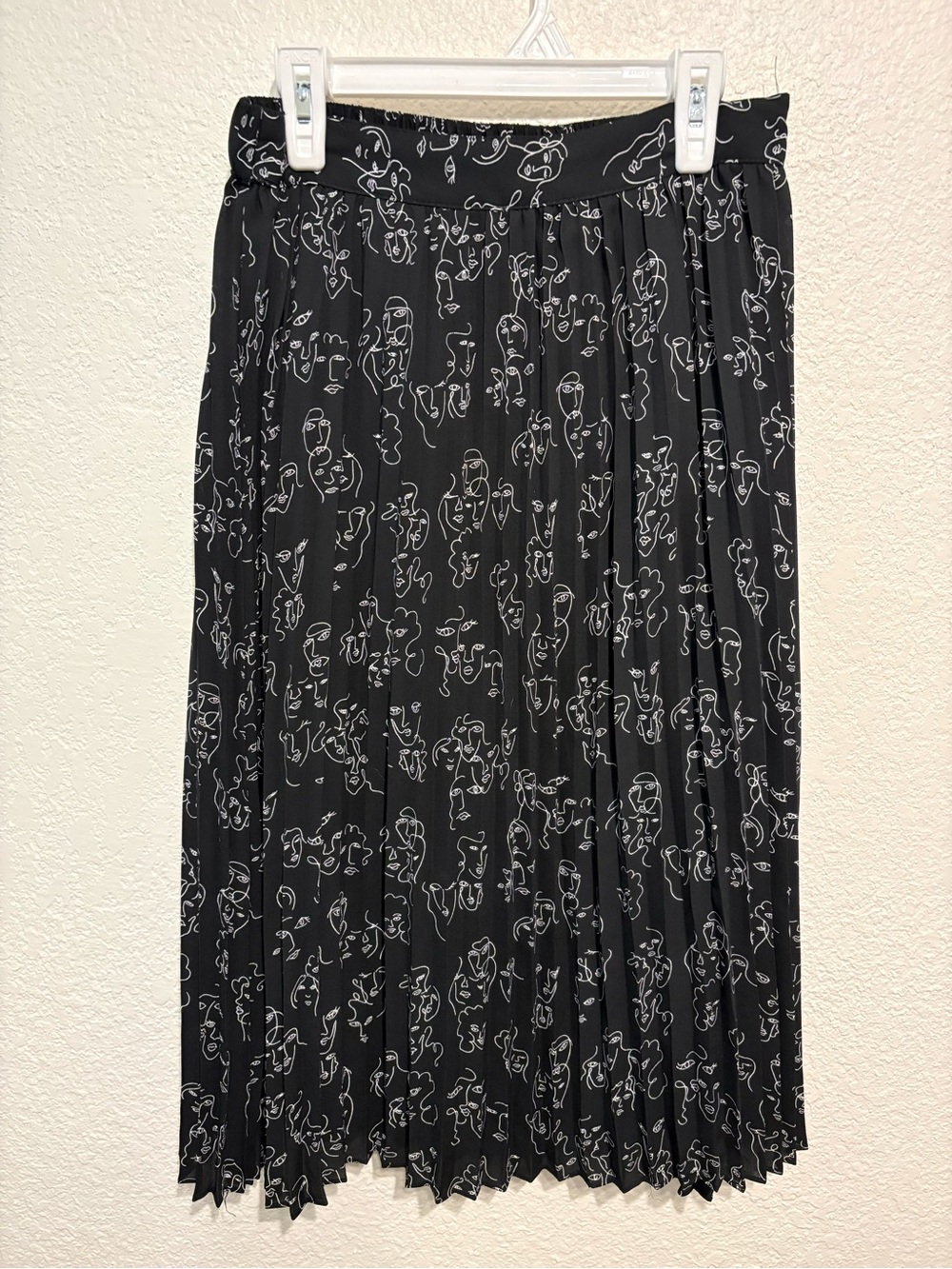 Black Pleated Midi Skirt with White Abstract Faces, Size XS